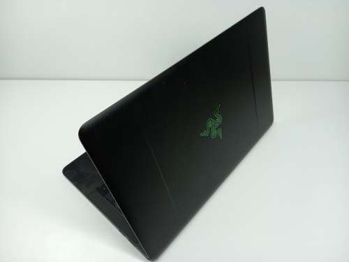 [RETAIL: R23364] i7 Razer Blade Stealth Gaming Laptop | 4K Touchscreen | 8GB Ram | YearEnd Clearance