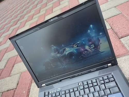 [RETAIL: R5143] Lenovo ThinkPad T500 Notebook | 2.53GHz CPU | 4GB Ram | Year End Clearance!!!