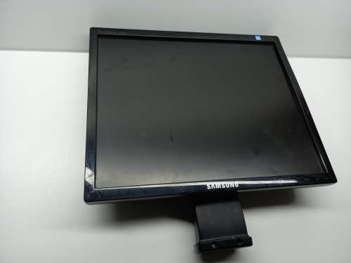 17inch & 19inch Samsung SyncMaster Monitors | VGA Port | Year End Clearance