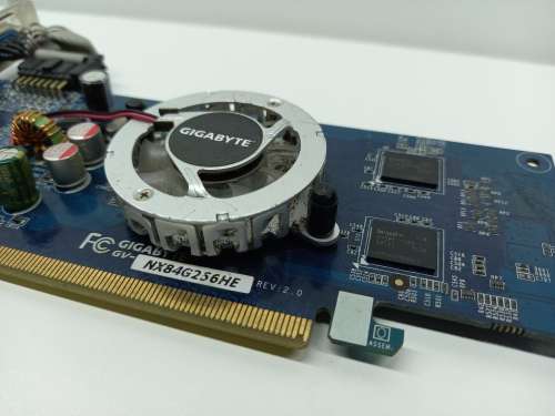 [FREE SHIPPING] Gigabyte GeForce 8400 GS GPU | GV-NX84G256HE | VGA & DVI Ports | Year End Clearance!
