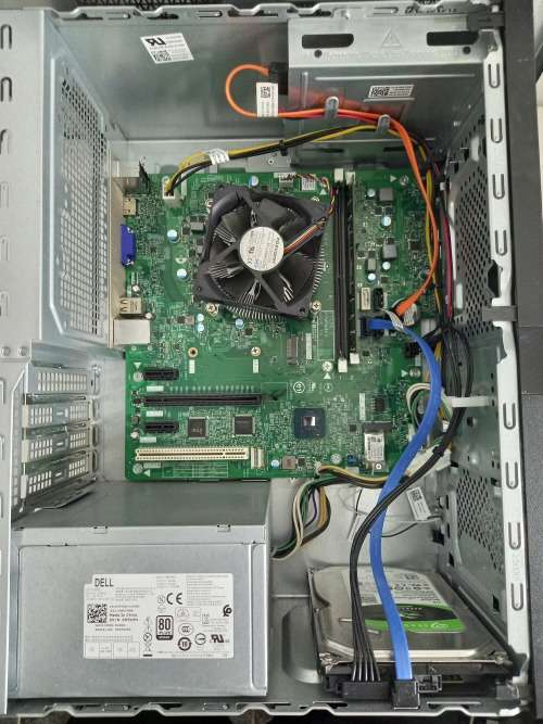 [Retail: R15000] i3-8th Gen Dell Vostro + FREE 19.5-inch LED LG Monitor + Cables + Massive Deal!!!!!