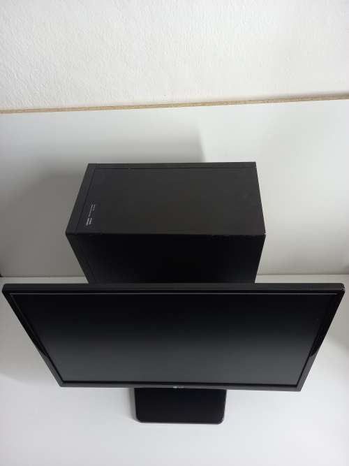 [Retail: R15000] i3-8th Gen Dell Vostro + FREE 19.5-inch LED LG Monitor + Cables + Massive Deal!!!!!