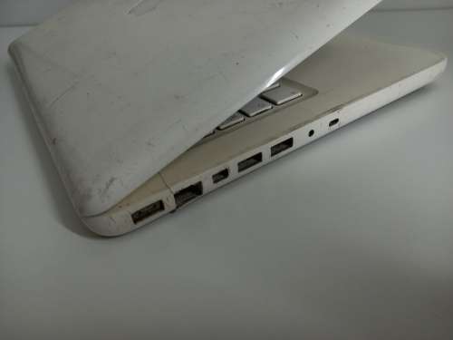 [Low Shipping] Apple MacBook | Even If It Sell For R20, It Must Go Today!!!