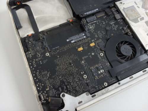 [Low Shipping] Apple MacBook | Even If It Sell For R20, It Must Go Today!!!