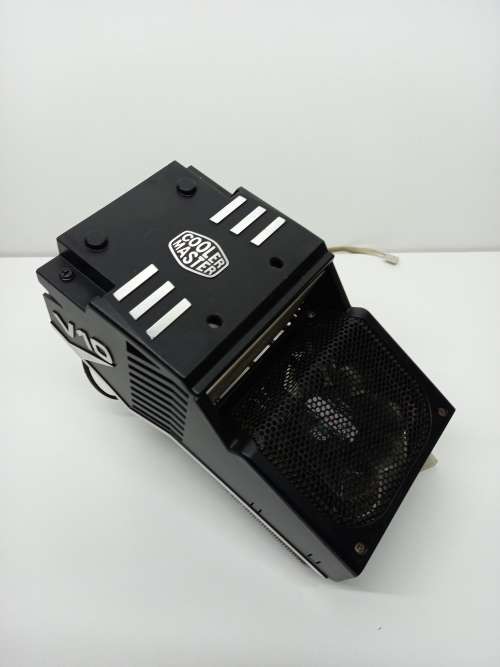 [Xtreme Gaming Cooling] COOLER MASTER Intel Core i7 Compatible V10 Hybrid Cooling Unit