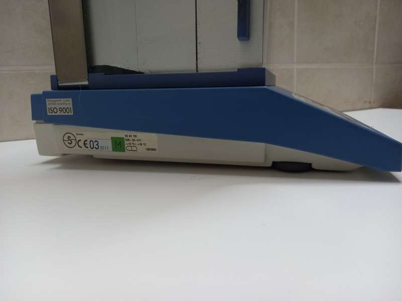 Retail: R9166 | ScalTech SBC 32 Precision Scale | Glass Side Panels | Weigh Min 0.01g | No Power