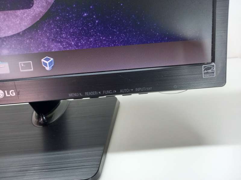 Verified Tested | 18.5-inch LG LED Monitor + Power Cable + VGA Cable | 1366 x 768 | Ready To Ship