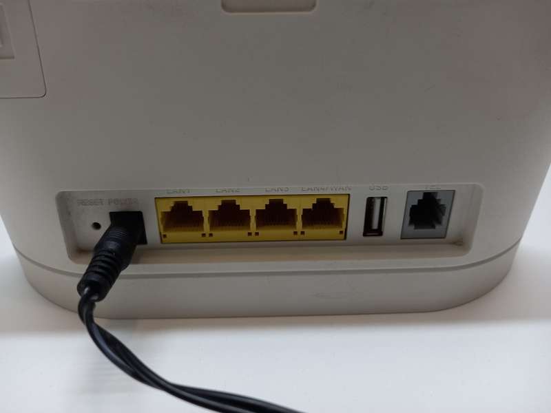 Fire Sale - Huawei B315s LTE SIM Router | All Networks | Connects 32 Devices