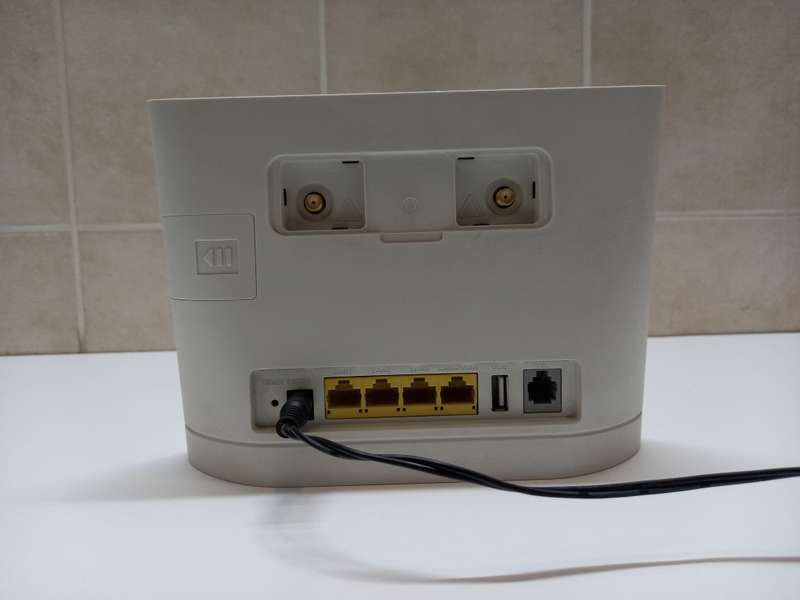 Fire Sale - Huawei B315s LTE SIM Router | All Networks | Connects 32 Devices