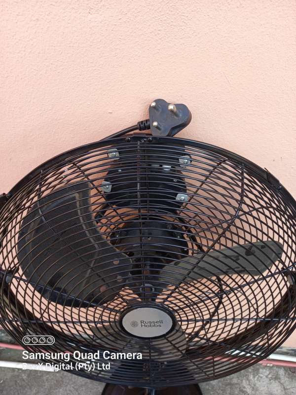 Retail: R3500 On Takealot - High End Russell Hobbs RHHV50 High Velocity Pedestal Fan - No Power