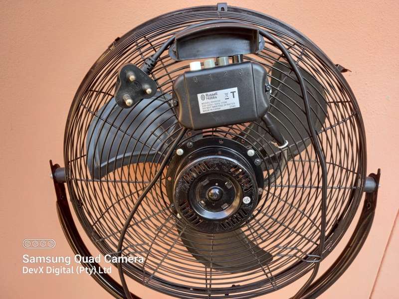 Retail: R3500 On Takealot - High End Russell Hobbs RHHV50 High Velocity Pedestal Fan - No Power