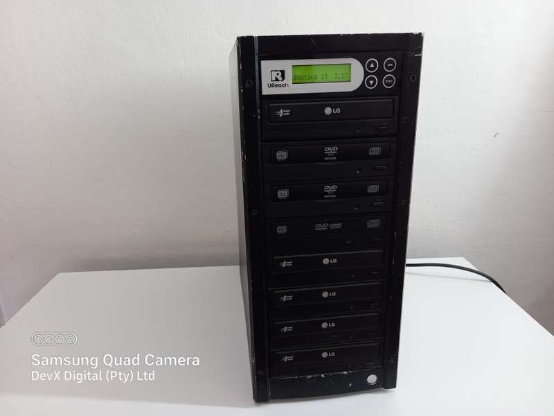 Retail: R10,000.00 | 8 Bay UReach DVD/CD Duplicator - High Volume Duplication - 9 Settings/Options