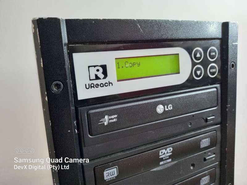 Retail: R10,000.00 | 8 Bay UReach DVD/CD Duplicator - High Volume Duplication - 9 Settings/Options