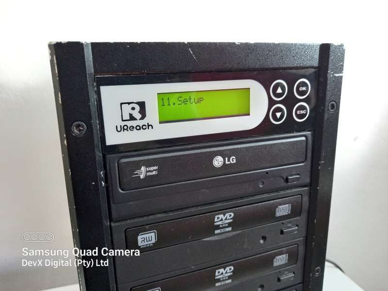 Retail: R10,000.00 | 8 Bay UReach DVD/CD Duplicator - High Volume Duplication - 9 Settings/Options