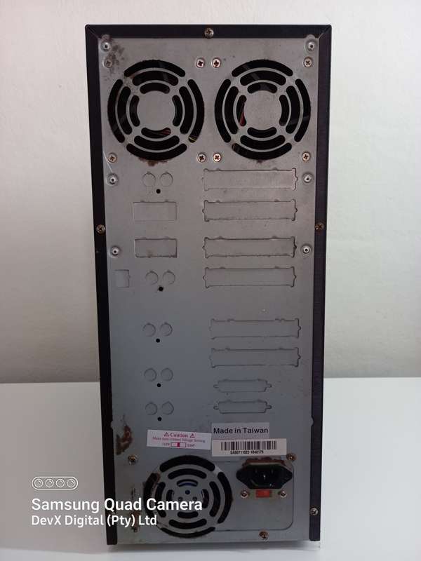 Retail: R10,000.00 | 8 Bay UReach DVD/CD Duplicator - High Volume Duplication - 9 Settings/Options