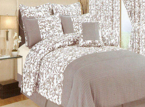 ! FIRST ON BID OR BUY !   12 - PIECE COMFORTER SET - KING SIZE