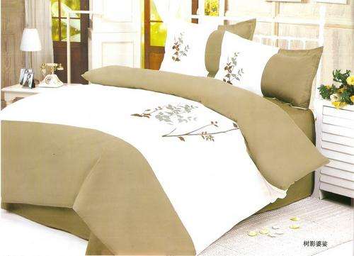 White and Khaki - 6 Piece Quality Bed Linen - Double bed- Duvet Set