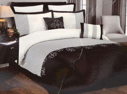 ! FIRST ON BID OR BUY ! 8 - PIECE COMFORTER SET - QUEEN SIZE - BLACK - WHITE AND SILVER GREY