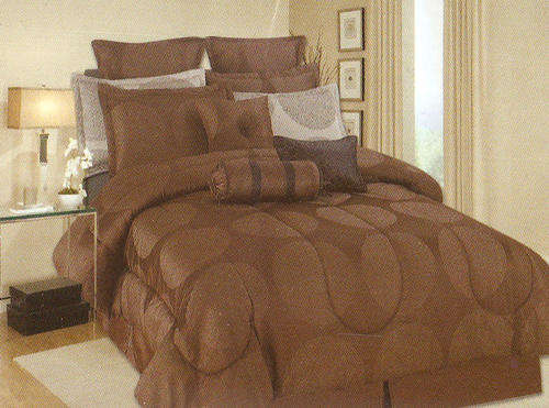 CIRCLE LINE - 9 PIECE COMFORTER SET - QUEEN SIZE - BROWN