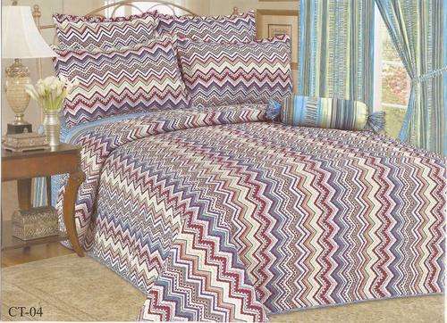 ! FIRST ON BID OR BUY ! REVERSABLE 11 - PIECE LIGHT COMFORTER SET - QUEEN SIZE
