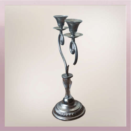 Metal candle holder