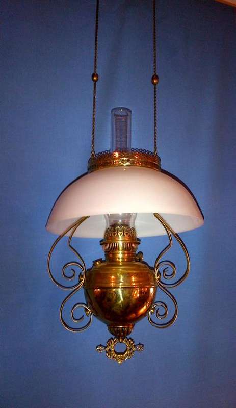 RISE & FALL BRASS OIL LAMP - NOT ELECTRIFIED