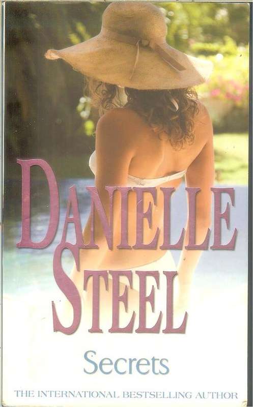 Danielle Steel-Secrets (Paperback)