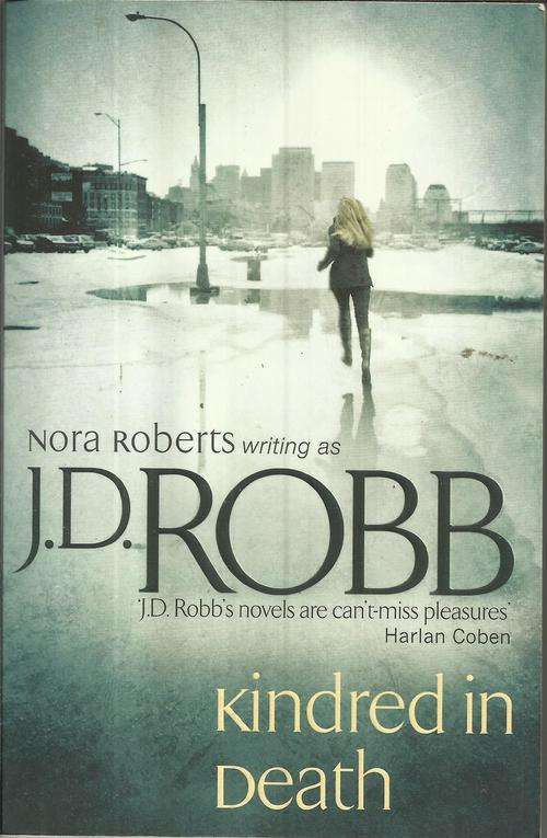 J.D.Robb-Kindred in Death  ( Soft cover)