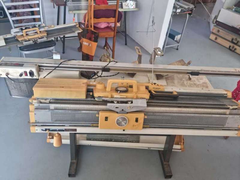 Empisal Knitting Machine - with motor