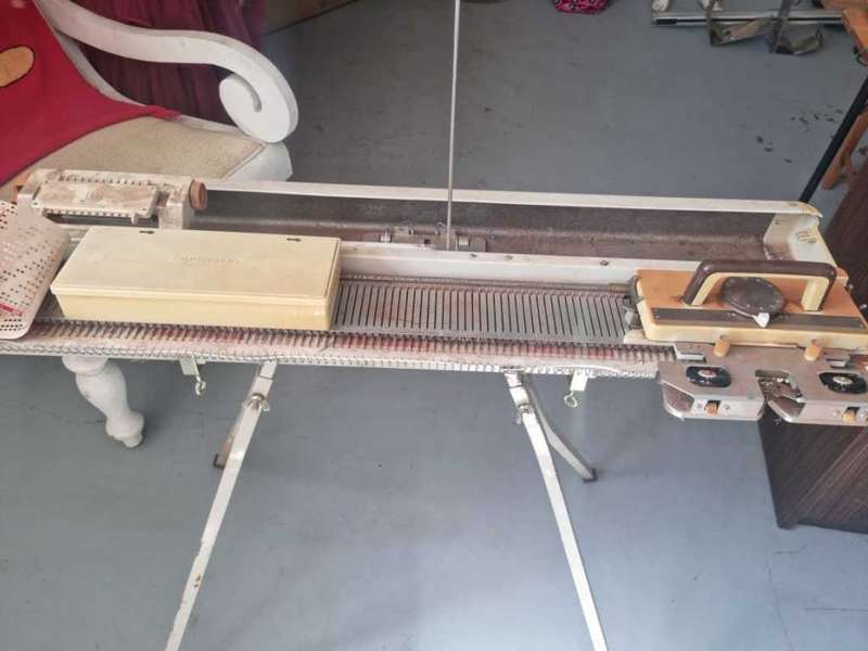Knitting machine - Empisal Mod 151