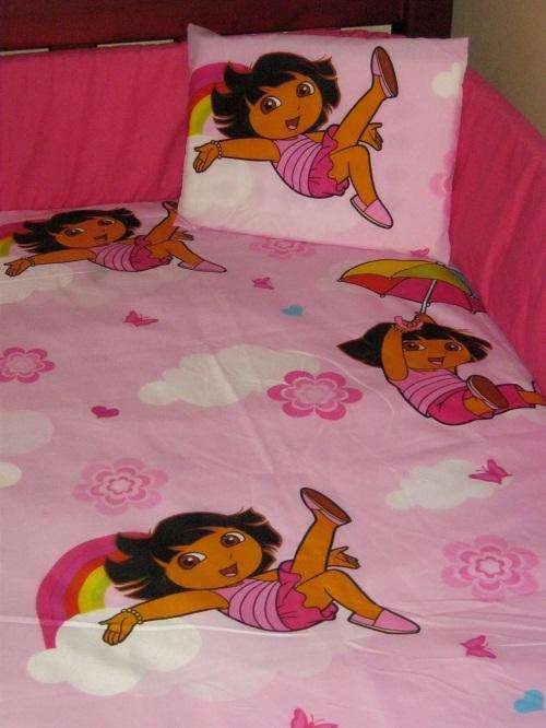 Doro The Explorer cot set