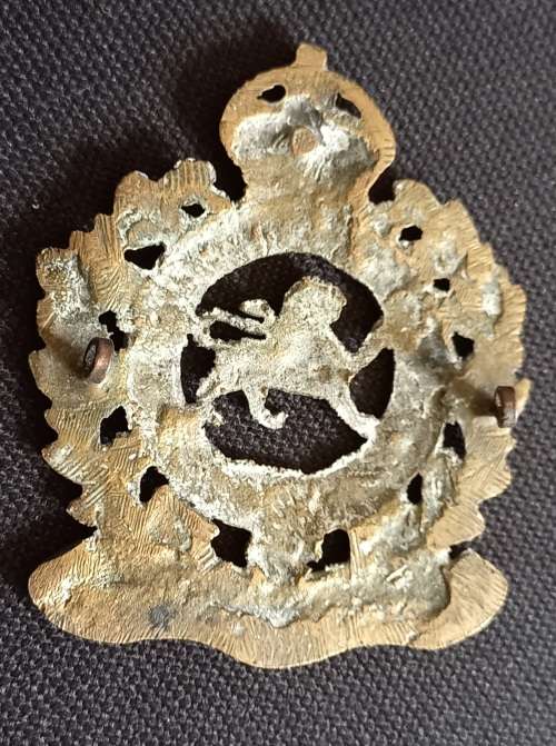 The 12th Australian Light Horse (Tasmanian Mounted Infantry) .Slouch Hat badge brass -Rare