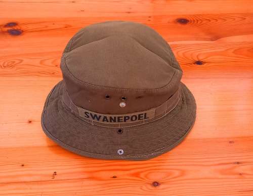 SADF Officers Bush War era hat . Condition perfect size 52