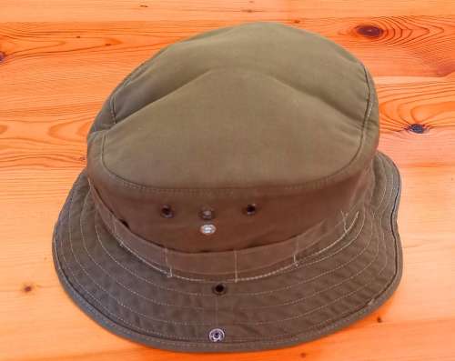 SADF Officers Bush War era hat . Condition perfect size 52