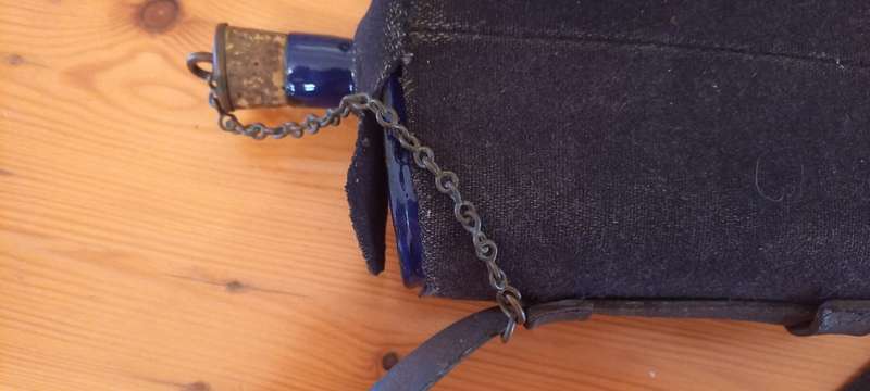 British World War 1 Officers water bottle complete with all fittings