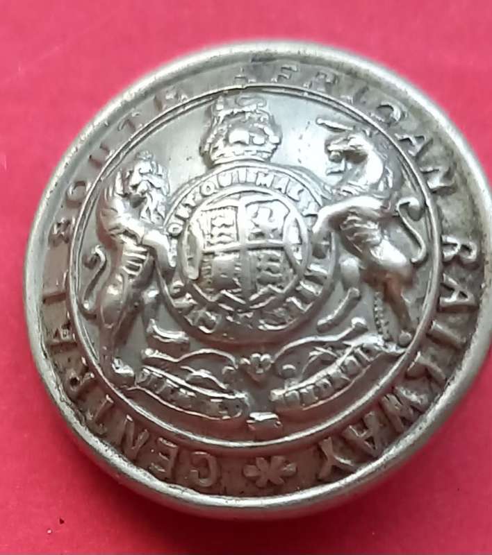 Rare Button Auction.  21mm White Metal Button Central South African Railways John Hammond