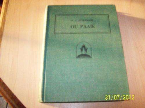 Ou Paaie deur FJ Steenkamp 1948 (boek mooi heel hardeband)