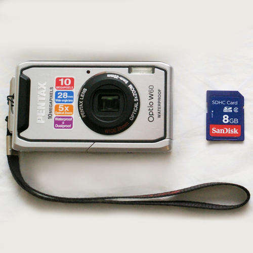 Pentax Optio W60 waterproof underwater camera - 10 Megapixel - Good Condition