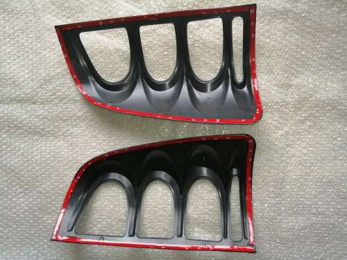 HILUX TAIL-LIGHT TRIM 2005+