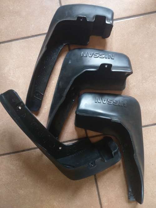 NISSAN SENTRA MK3 MUDFLAPS