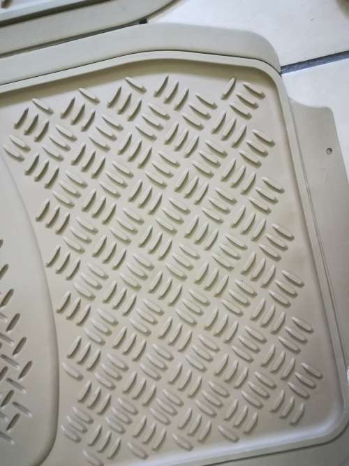 Universal 3 Piece Car Pvc Rubber Mat Fits Most Cars, SUVs, Vans & Trucks - Beige