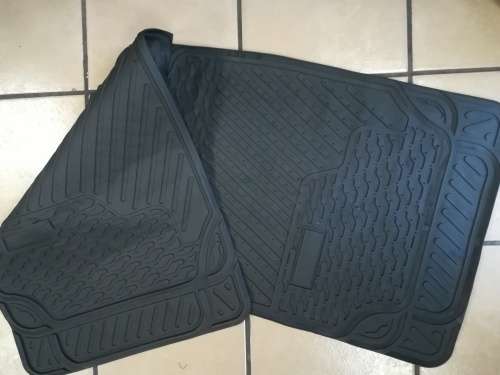 Car Rubber Mat Fits Most Cars, SUVs, Vans & Trucks Universal 3 Piece - BLACK
