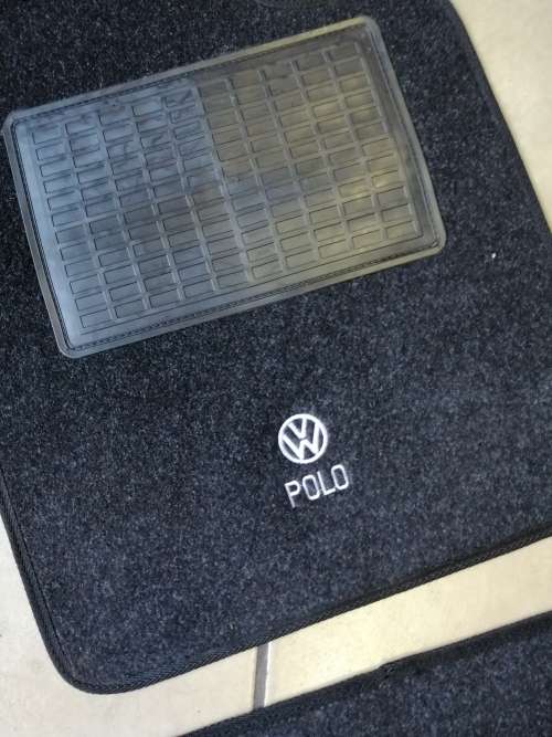 4 Piece Universal Fit Car Mat - With Vw Polo Logo