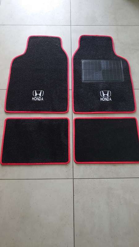 Universal Car Mat With Honda Logo - 4 Piece