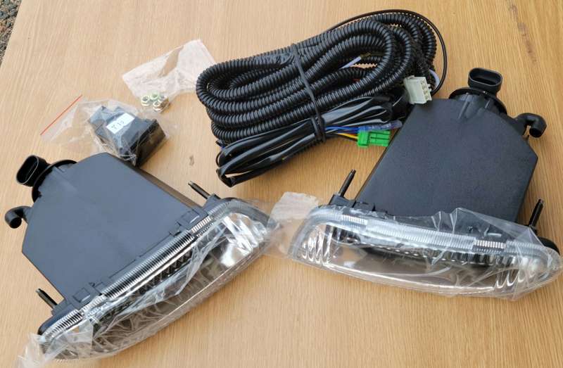 TOYOTA HILUX LEGEND 35 4WD 2003-2004 WITH HARNESSFOGLIGHT