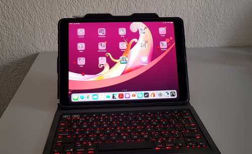 2017 IPad Pro 10.5 WIFI and Cellular 256Gb and Extra