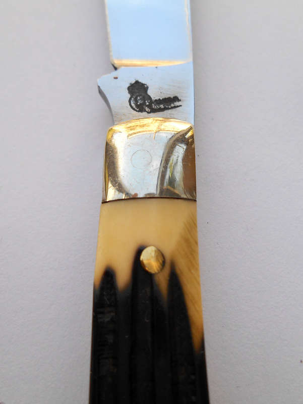 Vintage Queen Steel USA Easy Open Pocket Knife