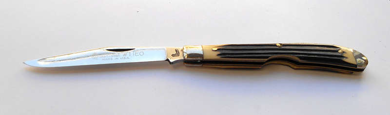 Vintage Queen Steel USA Easy Open Pocket Knife