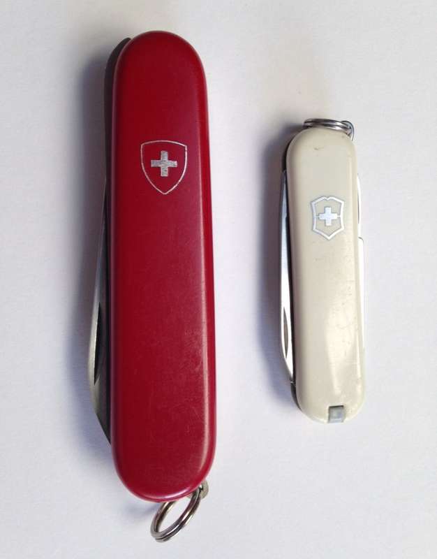 Pocket knife Lot: 2 Swiss Army Victorinox knives