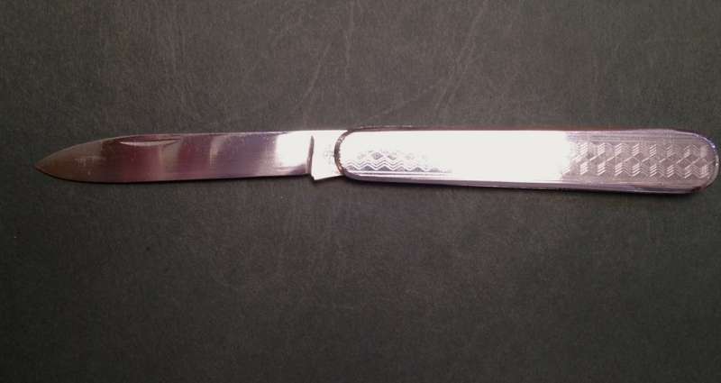 Stainless steel Triangolo pocket knife